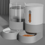 Distributeur d'eau assorti à la mangeoire automatique chat
