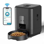Animal nourri par son distributeur wifi à caméra